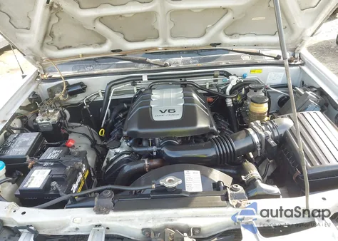 2000 Honda Passport Ex/Lx z USA, uszkodzony, nr VIN 4S6DM58W5Y4411140